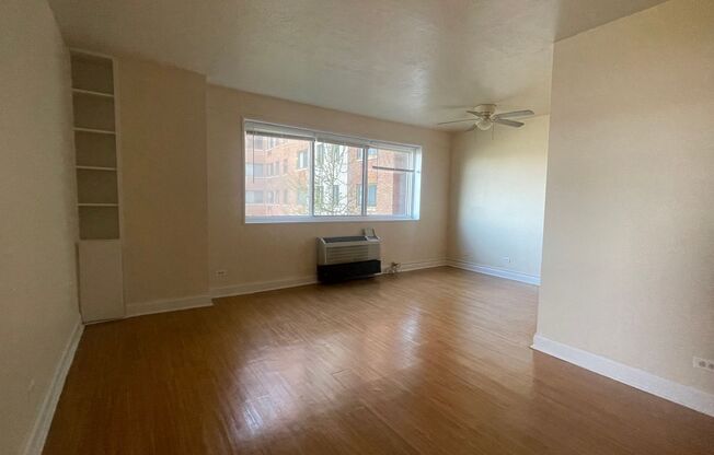 2 beds, 1 bath, $1,150, Unit 0609
