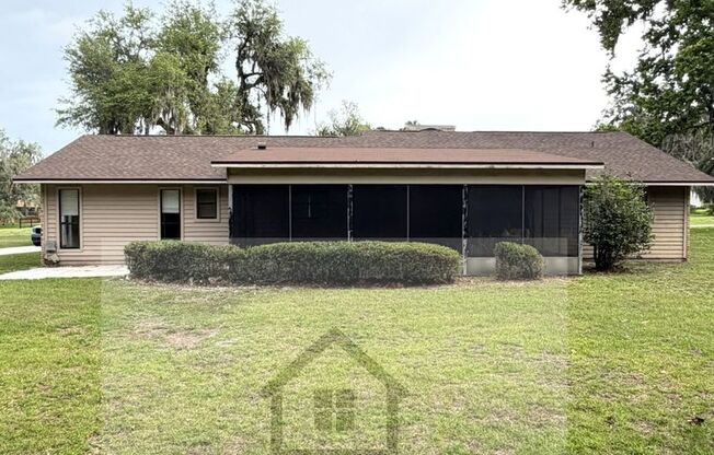 Charming 3BR Home in Country Oaks – Close to West Marion Hospital, Shopping, Dining & WEC