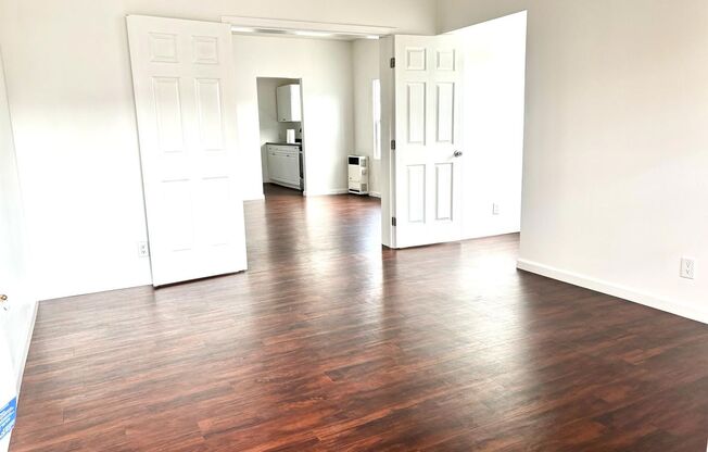 Rent Now at 12ths st - with 2 Weeks Free