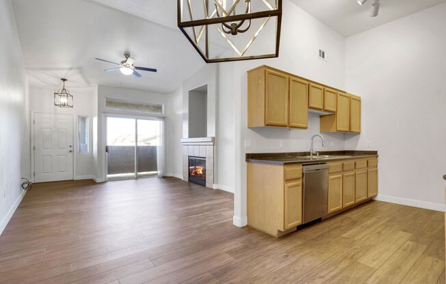 3 beds, 2 baths, $1,640, Unit # 1224