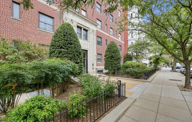2127 California Street NW Unit LL2