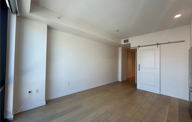 1 bed, 1 bath, 597 sqft, $2,000, Unit 1002