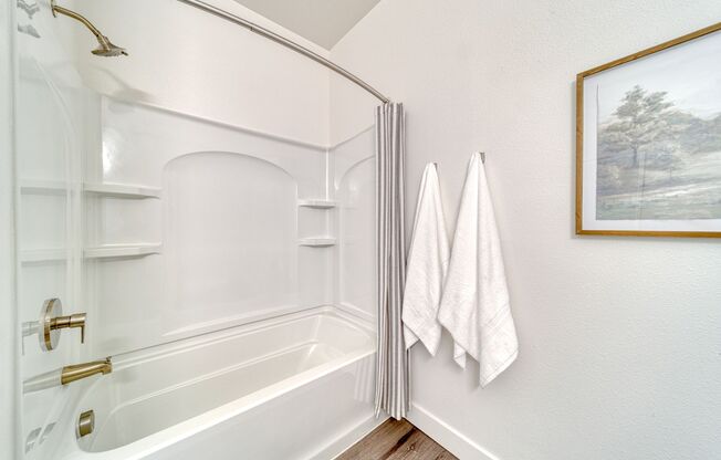 2 beds, 2 baths, 1,012 sqft, $1,805, Unit 316