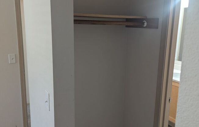 2 beds, 1 bath, 878 sqft, $1,775, Unit E202