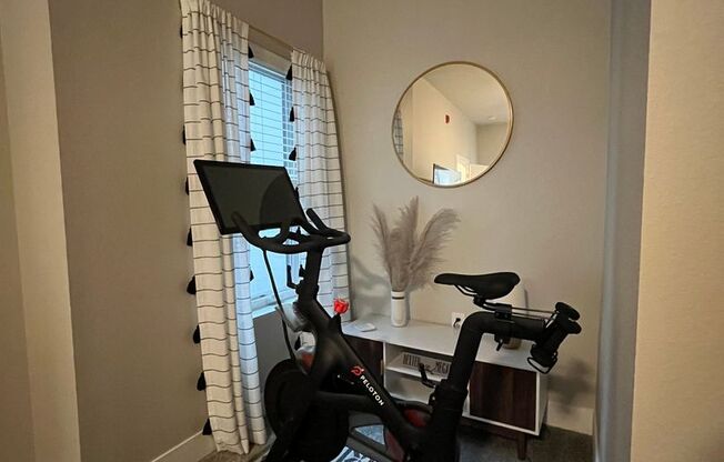 2 beds, 2 baths, 980 sqft, $1,450