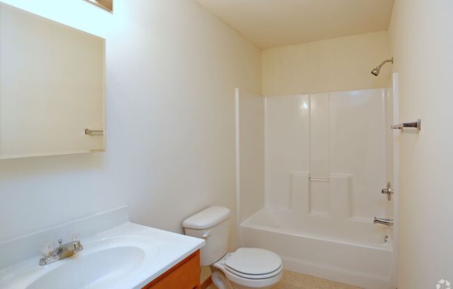 2 beds, 2 baths, 1,155 sqft, $1,400, Unit Apt 37