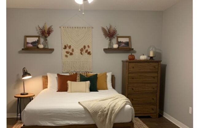 1 bed, 1 bath, 550 sqft, $695