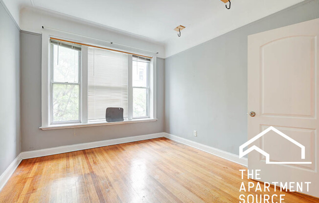 907 W Belmont Ave, Chicago IL 2F