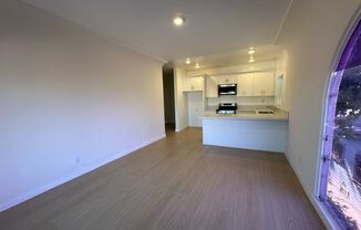 2 beds, 1 bath, $3,200