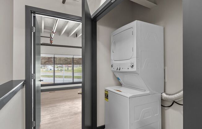 2 beds, 2.5 baths, 1,320 sqft, $2,365, Unit 192