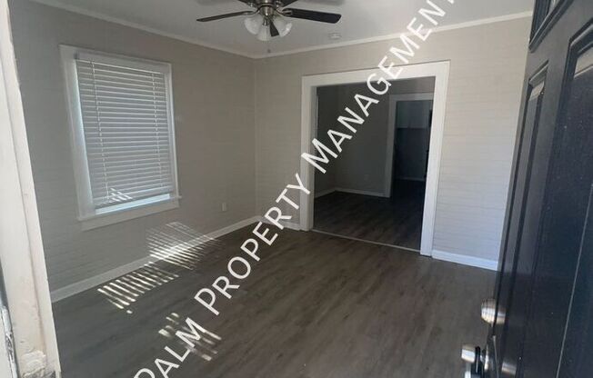 1202 E 70 ST