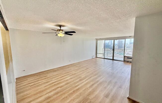 1350 Ala Moana/2BR/2BA/1PK