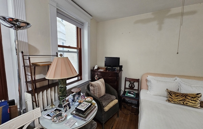 Studio, 1 bath, 275 sqft, $2,250, Unit 500