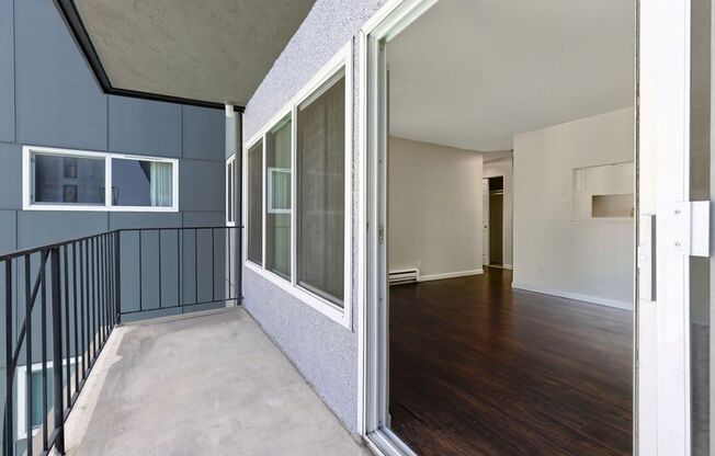 1 bed, 1 bath, 586 sqft, $1,795, Unit 105