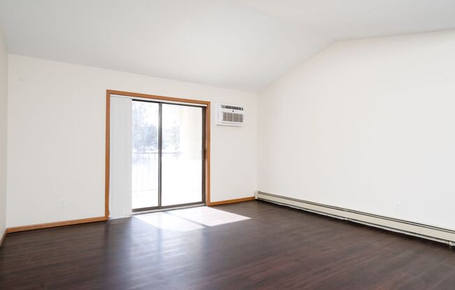 2 beds, 2 baths, 1,127 sqft, $1,800, Unit 210