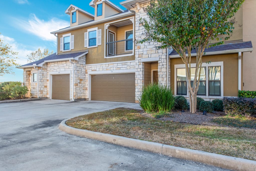 League City Apartments in a Stunning Community