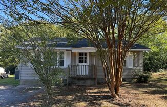 2 Bedroom Bungalow in Rossville GA! Leasing Specials Available!