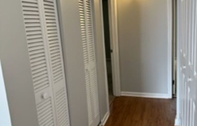 2 beds, 1 bath, $1,550