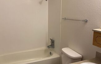1 bed, 1 bath, $925, Unit #21