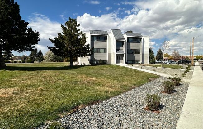 4500 Parkview Dr