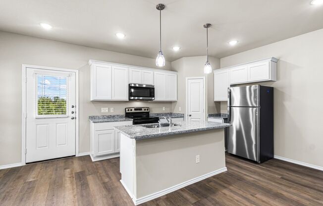 3 beds, 2.5 baths, 1,225 sqft, $1,800, Unit Sai Mnr 114-102