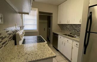 2 beds, 1 bath, $1,100, Unit Unit C