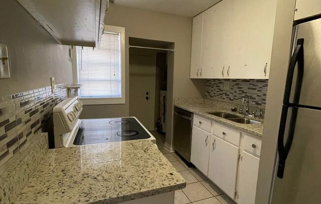 Condo for rent in Homewood **ACCEPTS SECTION 8**