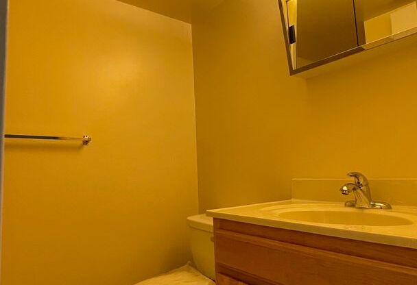 2 beds, 2 baths, 1,000 sqft, $1,950, Unit 14210 #102