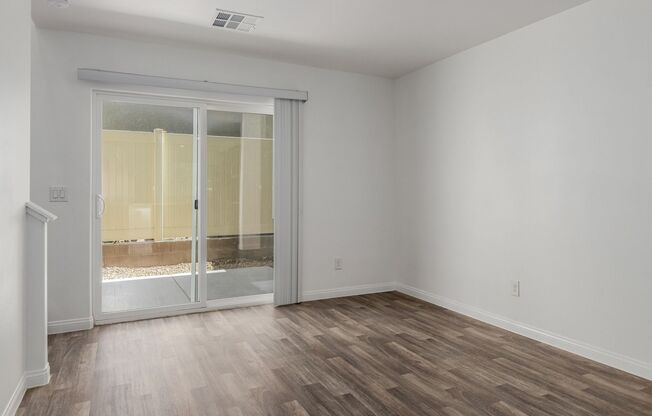 Modern 3-bedroom townhome in the Mosaic community!