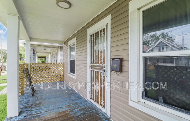 2416 LAWTON AVE