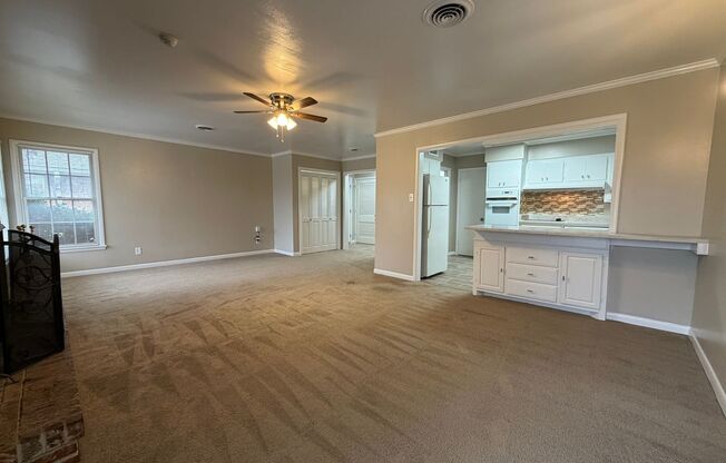 AVAILABLE NOW 2 BEDROOM 2 BATH DUPLEX IN TCU AREA