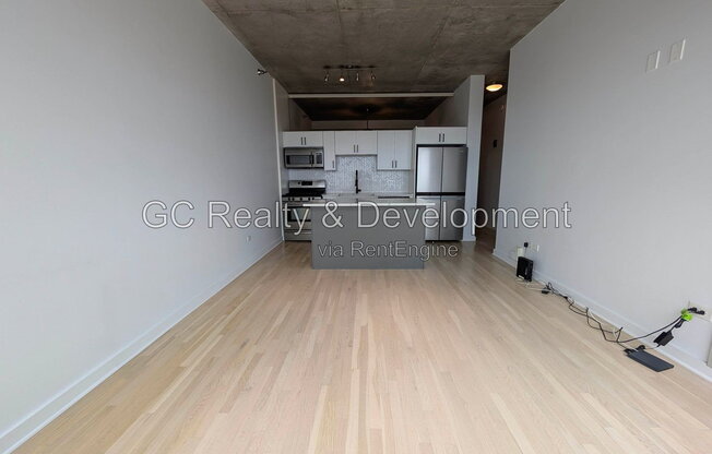 2 beds, 1 bath, 900 sqft, $2,900, Unit 2906