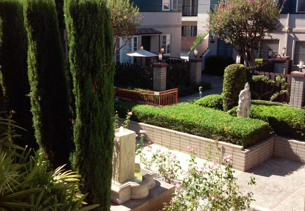 271 S EL MOLINO AVE