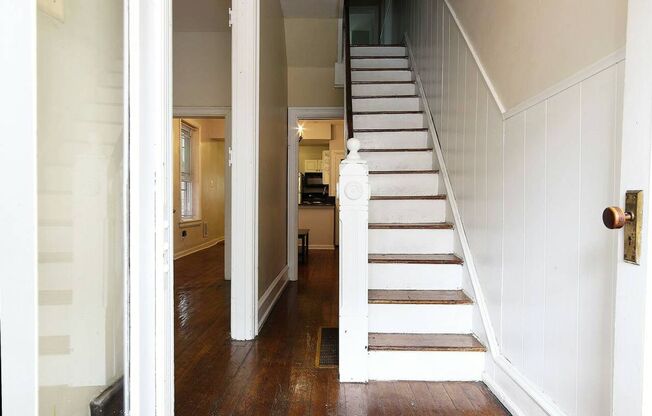 Graduate Hospital 3bd/1/5bth Charmer