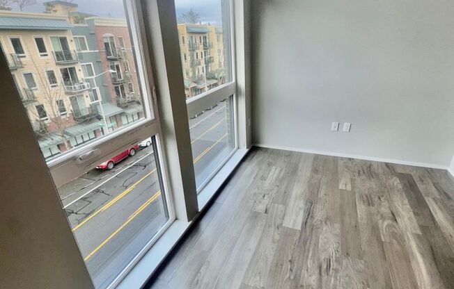 Studio, 1 bath, 294 sqft, $1,178, Unit 316
