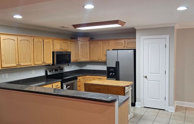 2 beds, 2 baths, $1,825