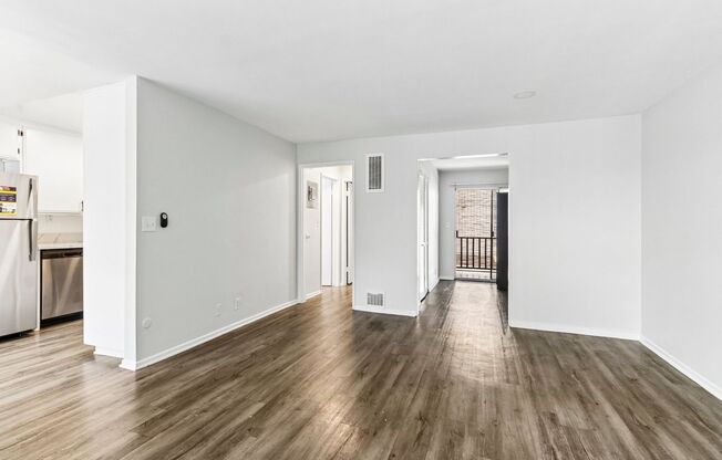 2 beds, 1 bath, 750 sqft, $1,698, Unit 209