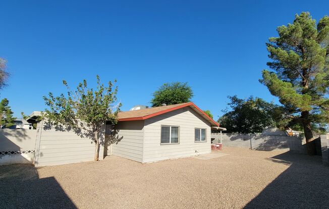 Cute 3 bedroom 1 bathroom home on a large lot