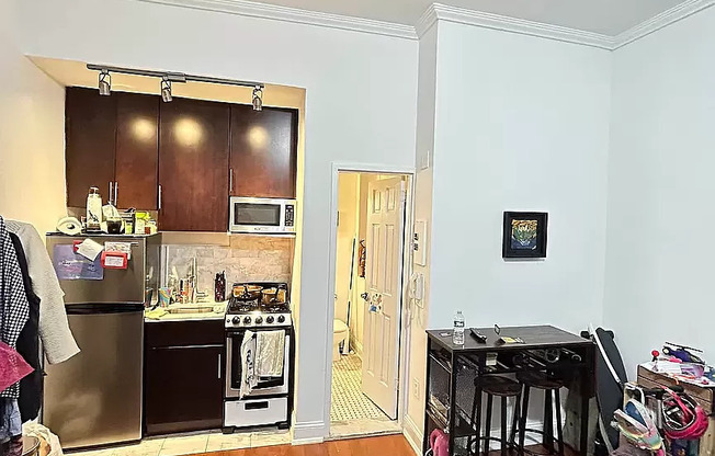 Studio, 1 bath, $2,800, Unit 15