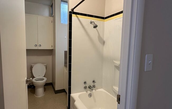 1 bed, 1 bath, 551 sqft, $1,325, Unit 401