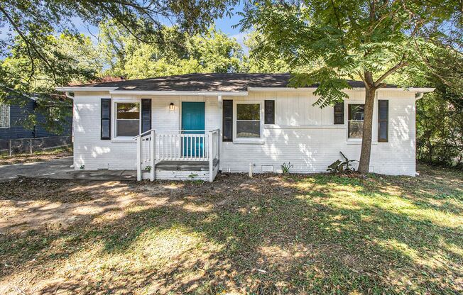 Completely remodeled 3 bedroom home in Atlanta! Must see!