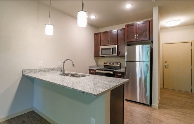 Studio, 1 bath, 563 sqft, $1,535, Unit 104-304
