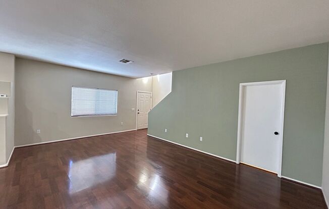 Gated Townhome 3-Bedrooms 2.5-Bathrooms!