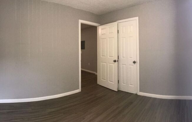 2 beds, 1 bath, 750 sqft, $1,800, Unit 5200-4