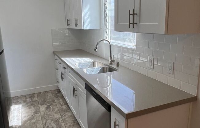 1 bed, 1 bath, 850 sqft, $3,375, Unit 23