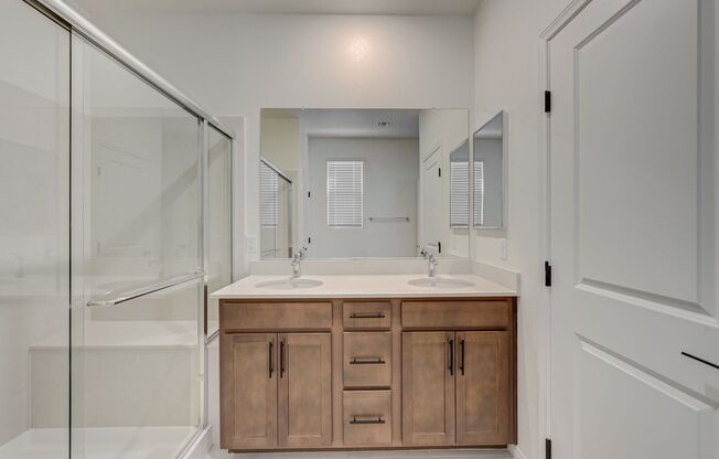 3 beds, 2.5 baths, $2,695