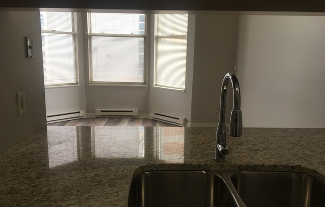 1 bed, 1 bath, $1,095