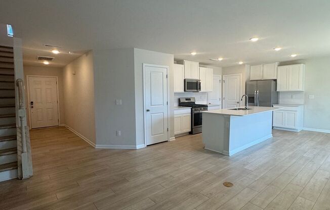 Statesville Rental: New 3BR Home w/ Pool Access & High-Speed Internet