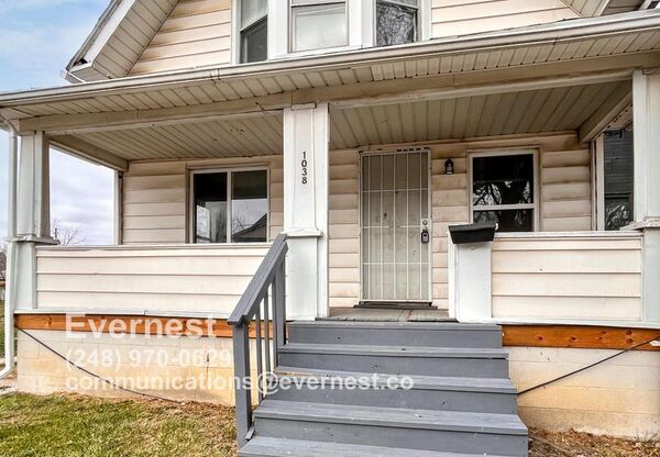 1038 PROUTY AVE