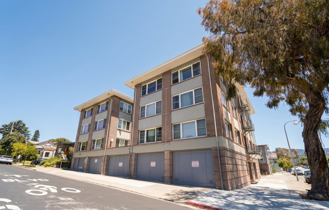 935 Solano Avenue